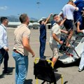 Prvi avion Vlade Srbije sleteo u Niš, prevezeno četvoro pacijenata povređenih u nesreći u Crnoj Gori