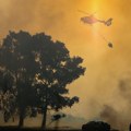 Požari na jugu Italije: Evakuisano više od 400 ljudi morskim putem (foto)