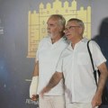 Čuveni glumac u Nišu sa ženom koja je mlađa od njegovog sina: Najstarije dete mu ima 46, a najmlađe 8 godina