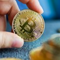 Šef Koinbejsa: Američki regulator tražio da uklonimo sve kriptovalute osim bitkoina