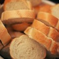 Vlada Srbije ograničila cene hleba i naftnih derivata