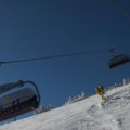 Otkačila se kabina žičare, četiri osobe teško povređene Horor na poznatom skijalištu