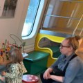 VIDEO: Tata pokazao kako izgledaju igraonice u javnom prevozu u Finskoj