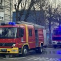 Buktinja na putu, širi se gust crni dim: Požar na putu Čačak - Kraljevo VIDEO