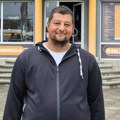 Iznosio smeće, pa primetio požar: Radnik JKP Šumadija reagovao hrabro do dolaska vatrogasaca