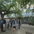 Građani i drugi dan blokiraju zgradu pravosudnih organa u Novom Sadu: Traže oslobađanje privedenih