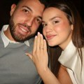 Verila se crnogorska predstavnica na evroviziji: Partner je iznenadio u restoranu, ona nije mogla da zadrži suze od emocija…