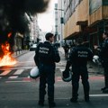 FOTO VIDEO Brisel u plamenu: Farmeri blokirali grad traktorima, zapalili gume i seno, policija uzvraća suzavcem