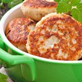 Sočne, mekane i gotove za 30 minuta faširane šnicle baš kao iz bakine kuhinje: Ovaj recept će vam svi tražiti