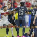 Najbrži gol, bizaran crveni karton i podvig Paragvaja, Turska ispala sa Mundijala