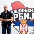 Vučić u Belegišu, dočekao ga veliki broj građana