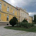 Prvacima od grada na poklon rančevi i smart satići