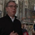 "Alal vera na znanju.: Doneo sam i neku malu pomoć" Vučić obilazi manastir Manasija kod Despotovca (video)