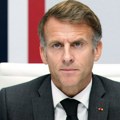 Makron: Lekorni se sutra sastaje sa srednjoškolcima