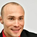 Aca Sofronijević je završio težak fakultet. Nakon toga upisao i master studije: "Hteo sam da proširim znanje"