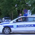 Akcija policije u Nišu Spopadao maloletnice, jednu pratio kolima!