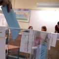 Izbori u Srbiji 2023: Može li opozicija da uzdrma Vučića koji „očekuje civilizovanu kampanju"