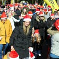 Trka Deda Mrazeva na Paliću okupila oko 3.000 ljudi