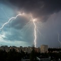 Danas destabilizacija vremena: Najnovije upozorenje RHMZ: Evo gde u Srbiji prvo stižu kiša i grad
