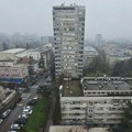 Otpao deo plafona u prolazu zgrade na Novom Beogradu