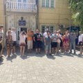 Добрашиновић у полицији због објаве на друштвеној мрежи КС – грађани га подржали испред станице