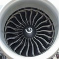 Ovo je muškarac koga je usisao motor aviona: "Zaobišao obezbeđenje, izašao na pistu i svesno prišao letelici"