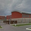 Incident u školi na Bežanijskoj kosi: Pao deo plafona u svlačionici
