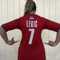Dres rukometne reprezentacije Srbije sa potpisom Andree Lekić na licitaciji LFN-a