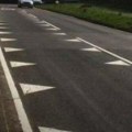 Da li znate šta znače ovi trouglovi na putu: Zbunjuju vozače a imaju važnu funkciju u saobraćaju