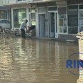 Potop u Novom Pazaru: Ulice i podrumi pod vodom nakon što je pukla glavna cev - ovo su slike sa lica mesta (FOTO)