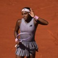Gof i Osaka u drugom kolu Rolan Garosa, Noskova eliminisana