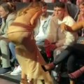 Lumica za odrasle prišla zvezdi Premijer lige, a potez njegove žene obilazi svet