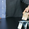 Jedni rade i stvaraju, drugi kontrolišu i troše? Nova podela društva i radnika o kojoj će se tek raspravljati