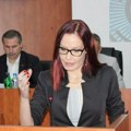 Spirić: Generalni direktore Simpa, da li fabrike rade punom parom samo kada šef Vučić posećuje jug?
