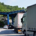 Treći mesec blokade Prištine na robu iz centralne Srbije, najviše trpe građani