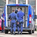 Opljačkao prodavnicu, pa nožem izbo mladića: Policija u Novom Sadu uhapsila muškarca koji je u Karađorđevu počinio…