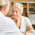 Nove studije ukazale na moguće uzroke Alchajmerove bolesti kod žena