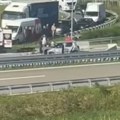 Udes na auto-putu Miloš Veliki: U jednom delu sve stoji, na licu mesta vatrogasci i Hitna pomoć