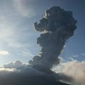 Spasioci tragaju za Brazilkom koja je u Indoneziji pala u krater vulkana