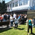 Izglasan plan nadoknade nastave na Medicinskom fakultetu u Novom Sadu: Studenti zviždali profesorima (video)