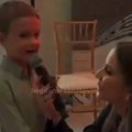(Видео) Син Вељка Ражнатовића пева Цецин хит: Мали Жељко на прослави узео микрофон певачици, па одушевио све присутне
