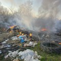 Izbio požar pored puta za Donje Stopanje, zapalio se i poljoprivredni otpad u blizini baraka