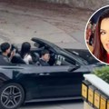 Tanja Savić ispratila sina na maturu: Pevačica ga provozala moćnim kabrioletom, pokazala kako blista od ponosa