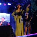 Aleksandra Mladenović nastupila na četvrtoj večeri Roštiljijade