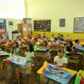 Danas isplata naknade roditeljima za udžbenike