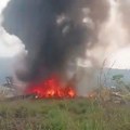 Srušio se vojni avion, poginulo 13 osoba: Izgoreli do neprepoznatljivosti, među mrtvima i general (video)