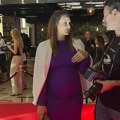 Miljana Gavrilović ponosno pokazala trudnički stomak: Lepa glumica zablistala u šestom mesecu