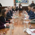 Vučić razgovarao sa misijom MMF o finansiranju projekata Skok u budućnost-Srbija 2027 (foto)