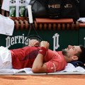 On ne zna za sramotu! Đoković na jezivom udaru: Slavni Italijan udario na Novaka, sumnja u njegovu operaciju: Da li blefira?!