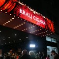 Krv nije voda! Marko Šabanović oduševio sve u Teatru Odeon nakon premijere predstave “Kralj Cigana”!